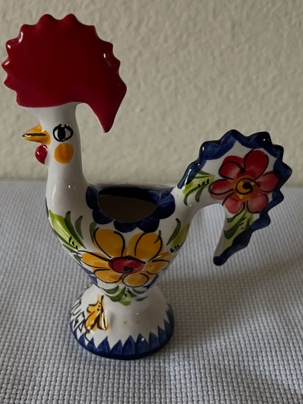 Hand painted rooster of Barcelona